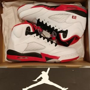 Air Jordan Retro 5 Sneakers